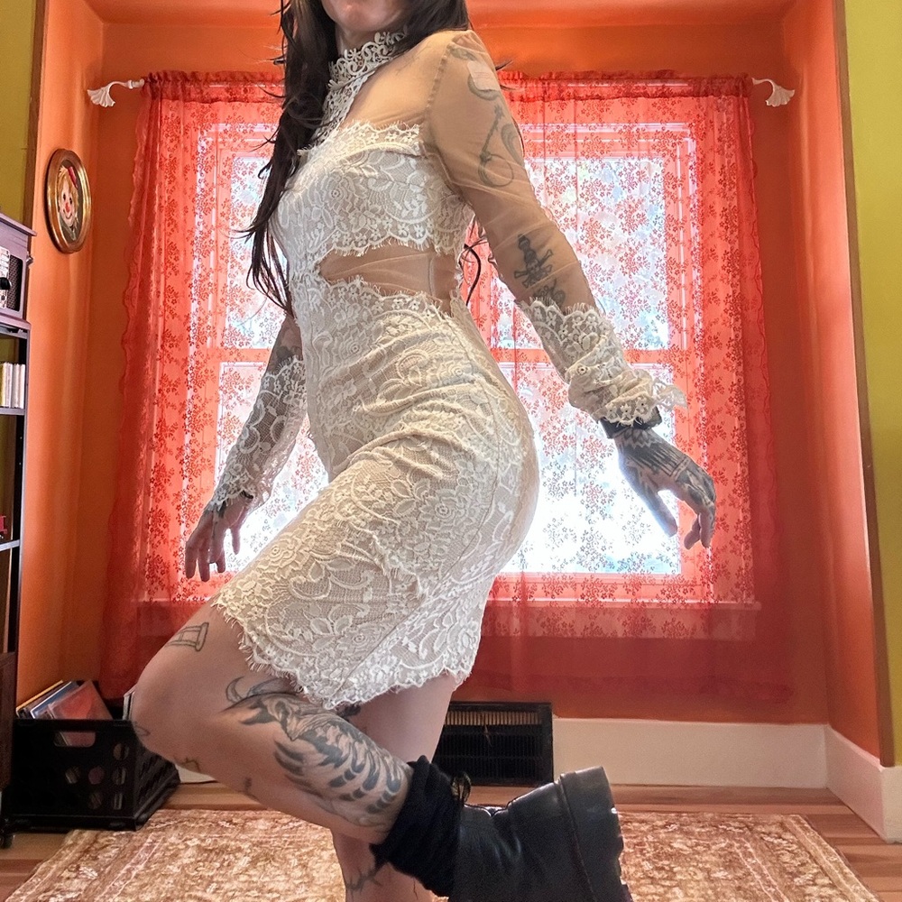 Elegant Lace Long Sleeve Dress